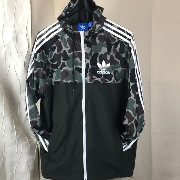 Adidas camouflage windbreakerSize men’s medium. Good condition camo&green